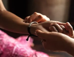 Read more about the article Releasing Holiday Tension: How I Use Tui Na Massage Therapy to Support Wellness in Ottawa